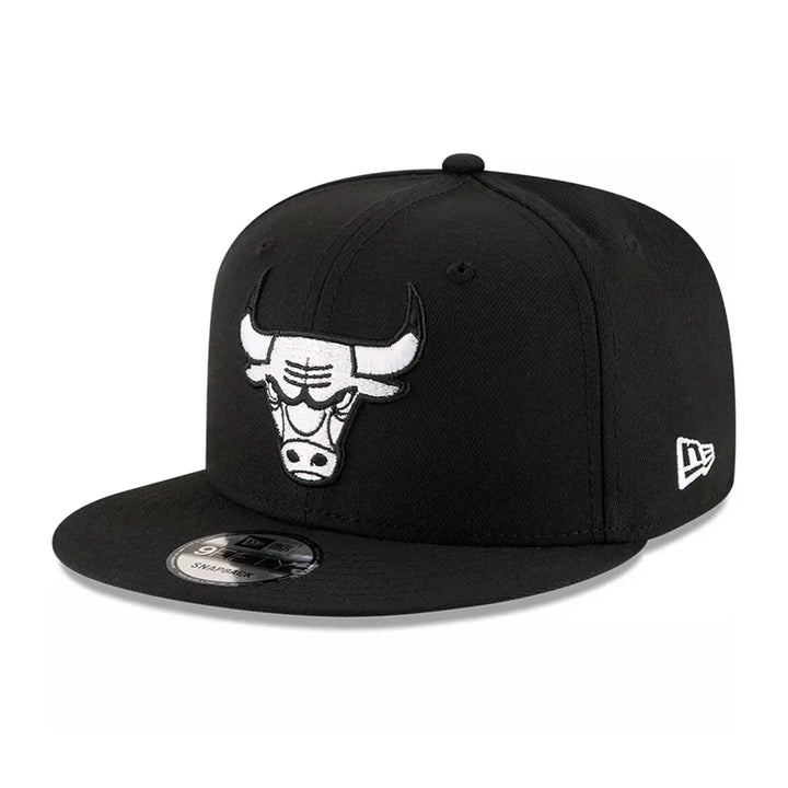 Chicago Bulls New Era Black & White 9FIFTY Snapback Hat - Black - Triple Play Caps
