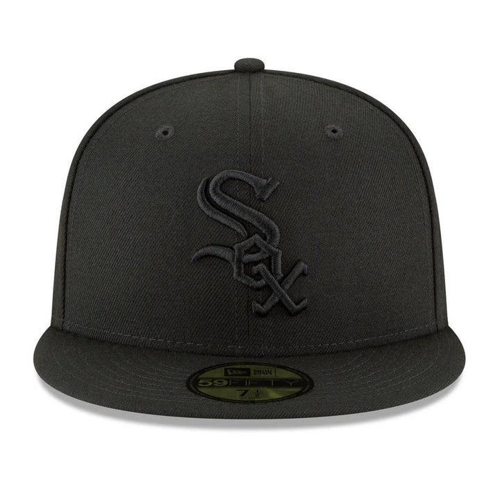 Chicago White Sox New Era Black on Black Basic 59FIFTY Fitted Hat - Black - Triple Play Caps