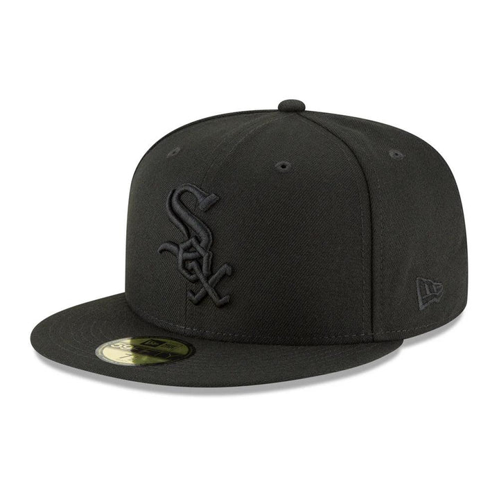 Chicago White Sox New Era Black on Black Basic 59FIFTY Fitted Hat - Black - Triple Play Caps