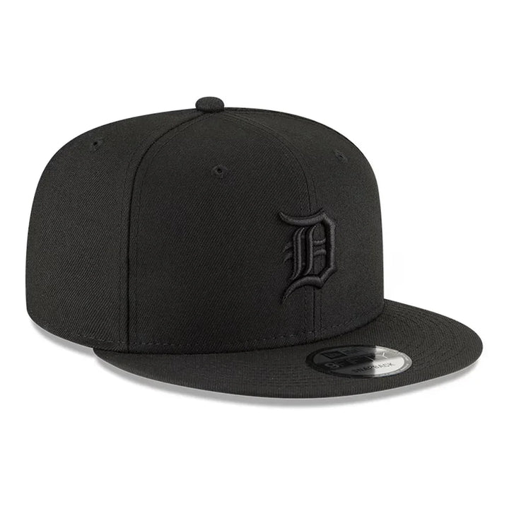 Detroit Tigers New Era Black on Black 9FIFTY Snapback Hat - Black - Triple Play Caps