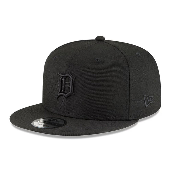 Detroit Tigers New Era Black on Black 9FIFTY Snapback Hat - Black