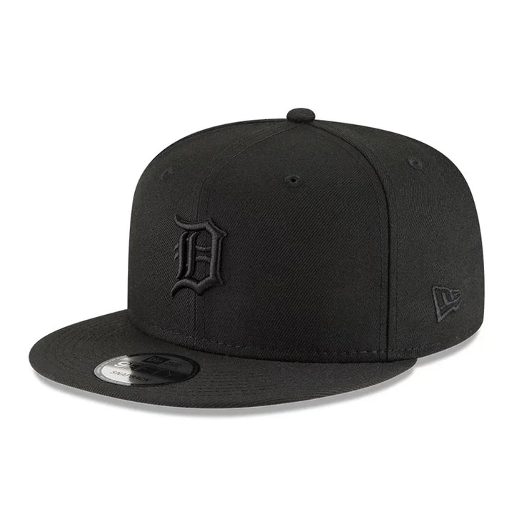 Detroit Tigers New Era Black on Black 9FIFTY Snapback Hat - Black - Triple Play Caps