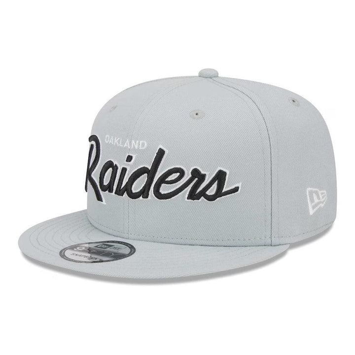 Las Vegas Raiders New Era Main Script 9FIFTY Snapback Hat - Silver - Triple Play Caps