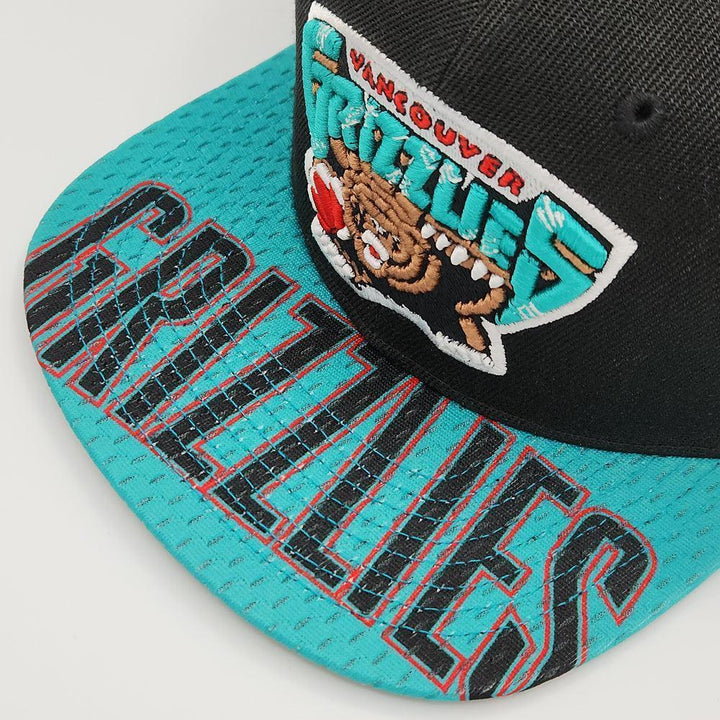 Mitchell & Ness Vancouver Grizzlies HWC Snapshot Snapback Hat - Black - Triple Play Caps