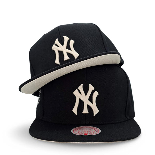 New York Yankees Mitchell & Ness Cooperstown True Classics Snapback Hat - Black - Triple Play Caps