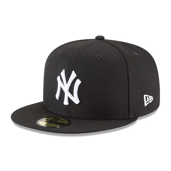 New York Yankees New Era Black and White Basic 59FIFTY Fitted Hat - Black - Triple Play Caps