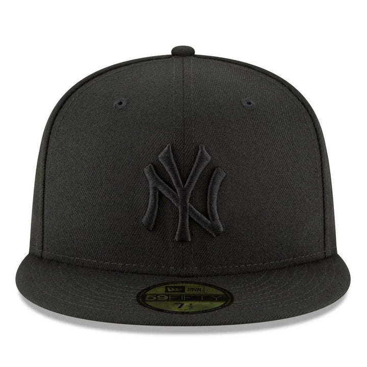 New York Yankees New Era Black on Black Basic 59FIFTY Fitted Hat - Black - Triple Play Caps