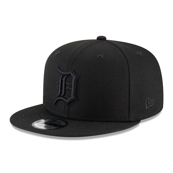 Detroit Tigers New Era Black on Black 9FIFTY Snapback Hat - Triple Play Caps